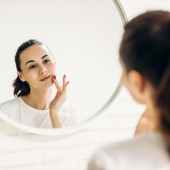 Wrinkle-Causing Habits to Avoid
